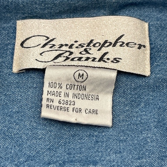 Vtg Christopher & Banks Denim Medium Button Up Embroidered Shirt Floral Roses - Picture 9 of 13